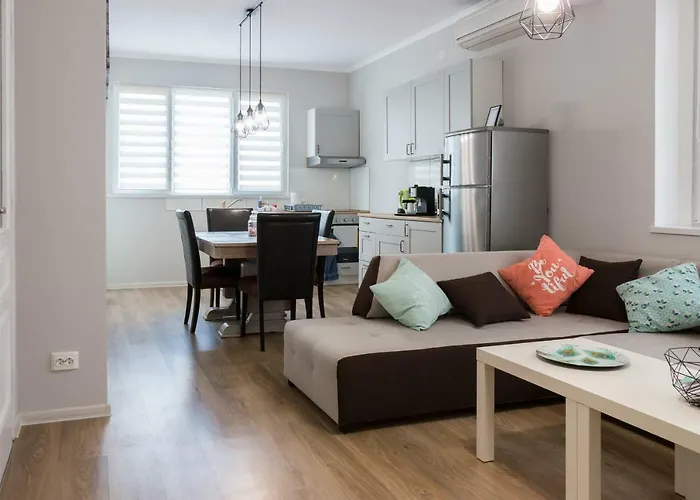 Bright And Cozy 2bd Flat In Centre By Flat Mаnager *